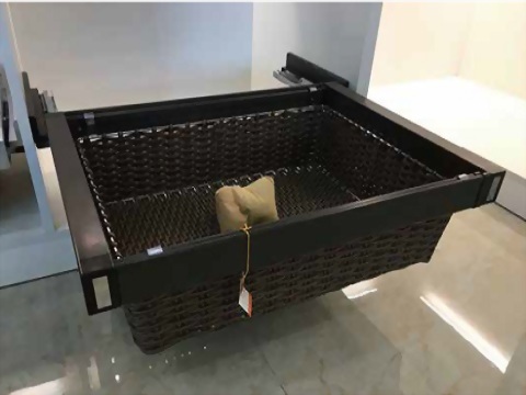 緩衝仿藤儲物籃