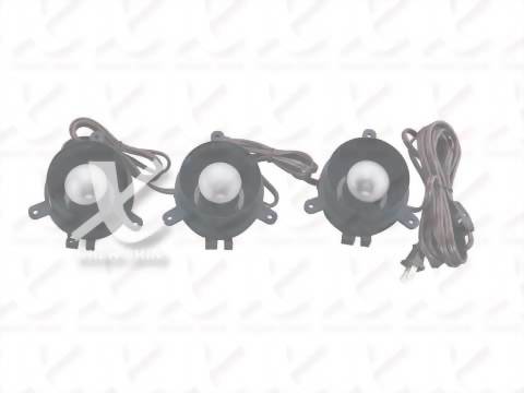 THREE CAN LIGHT W/25W SPOT BULB