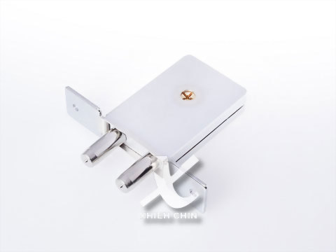 クロスキーデッドボルトドアロック