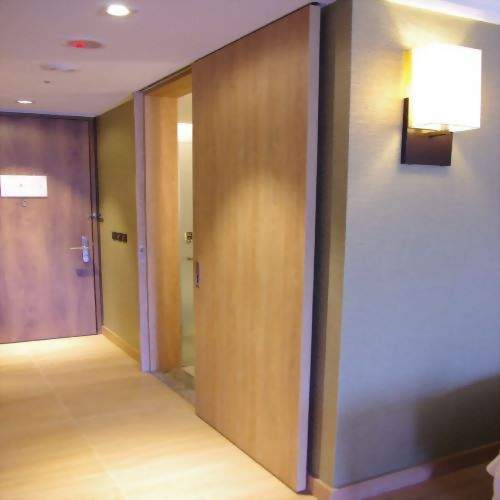 Italy VILLES two-way buffer sliding door V68 (with maintenance cover)