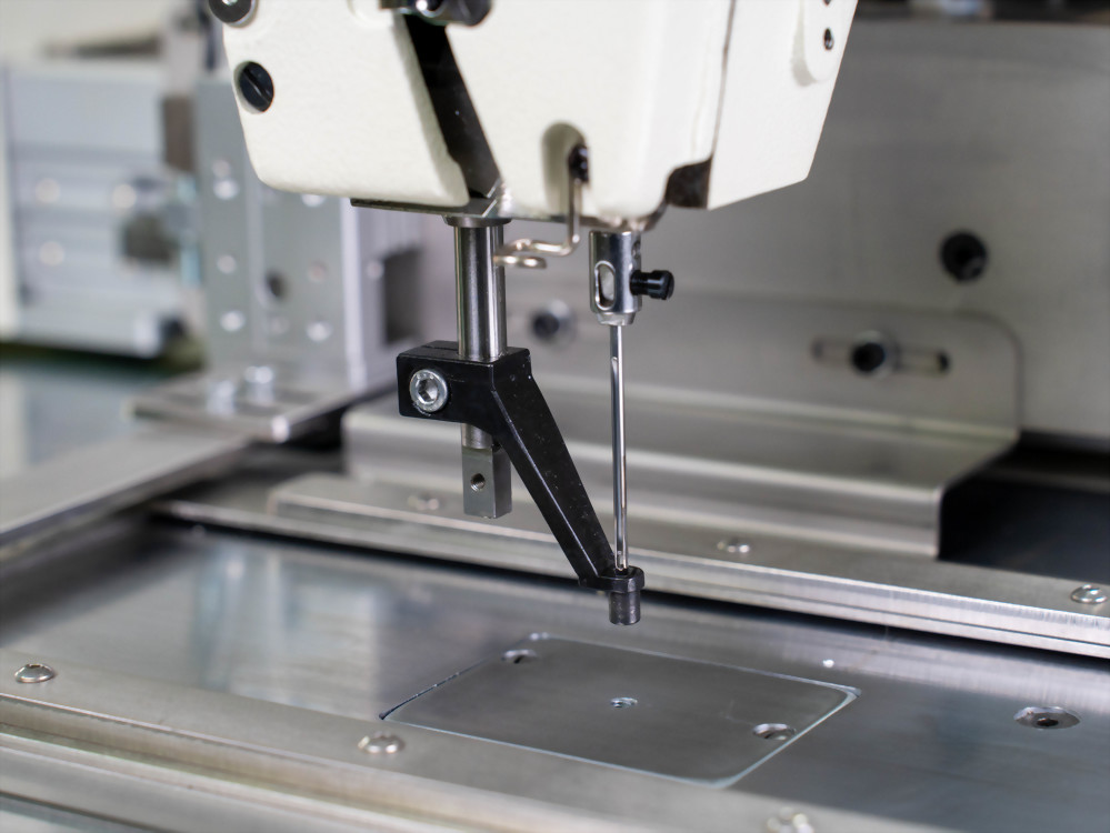 Model-general extremely material computerized sewing machine