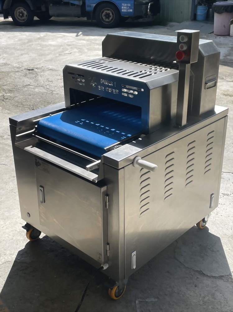 冷凍帶骨切丁機