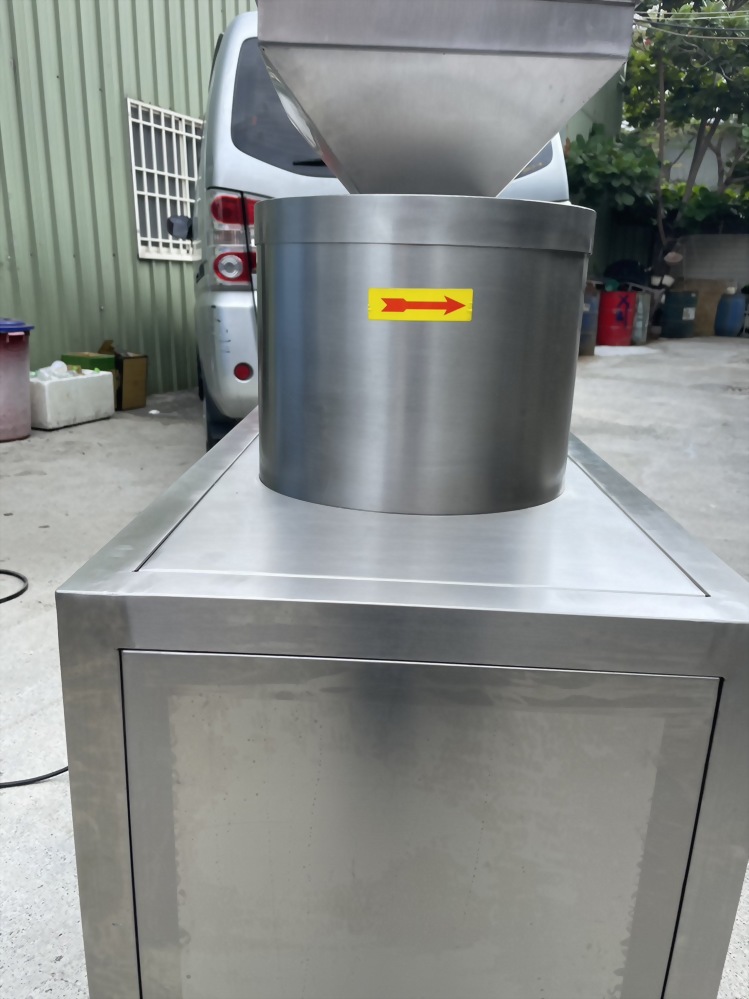 剝雞絲機-打雞絲機-雞肉拆絲機 CY-001