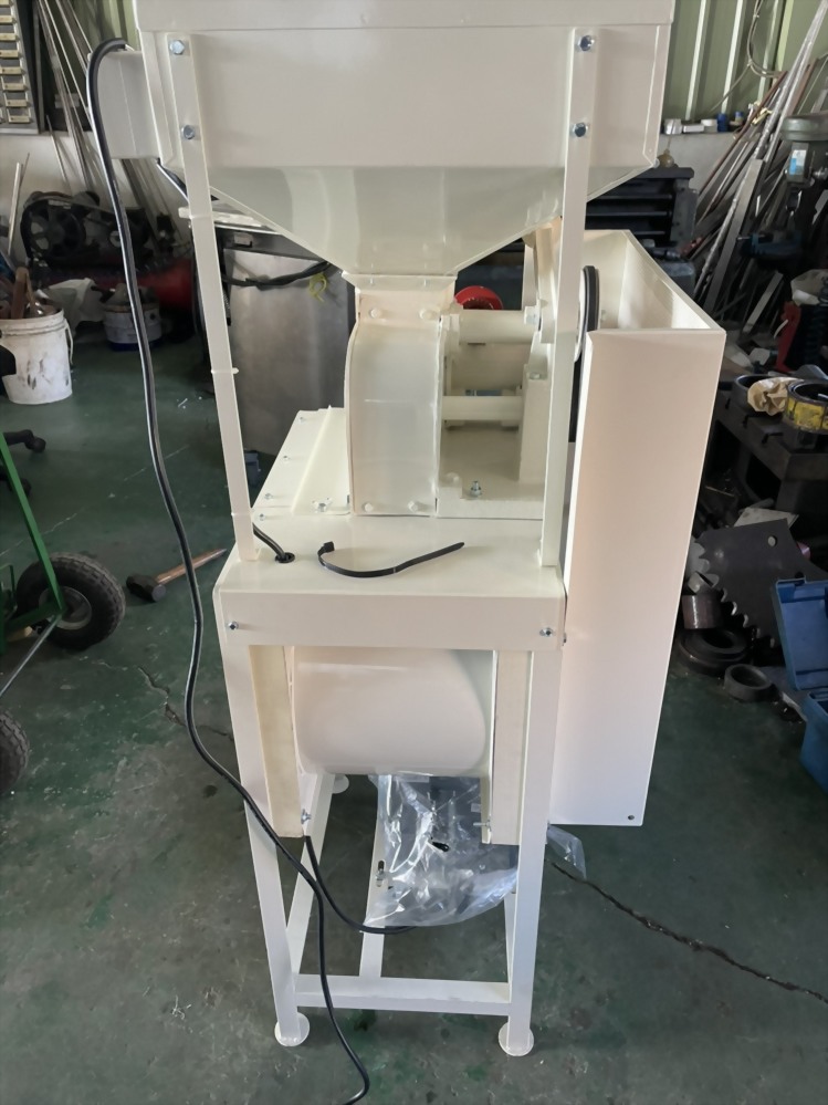 承益機械 - 咖啡脫殼機、苦茶籽脫殼機、薏仁脫殼機廠商推薦