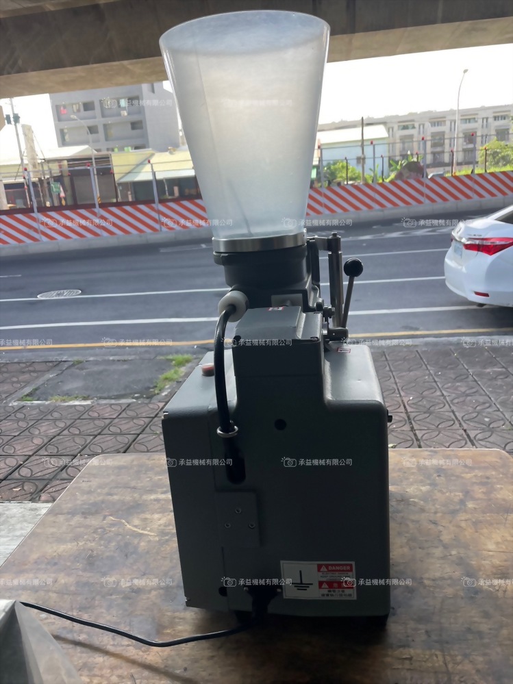 水餃充餡機、鍋貼充餡、日式煎餃充餡機 CY-29