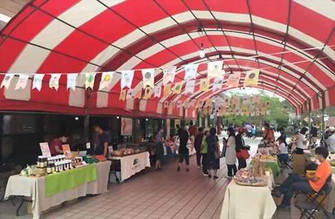 Guanxi Service Area Farmers Market