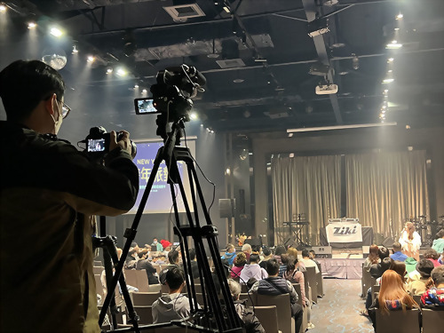 1. Determine the purpose and theme of the party