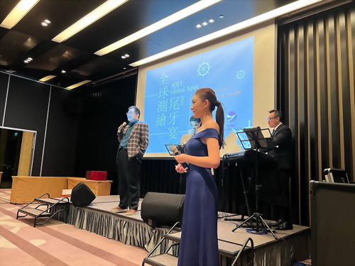 Host a Successful Year-end / Spring Party