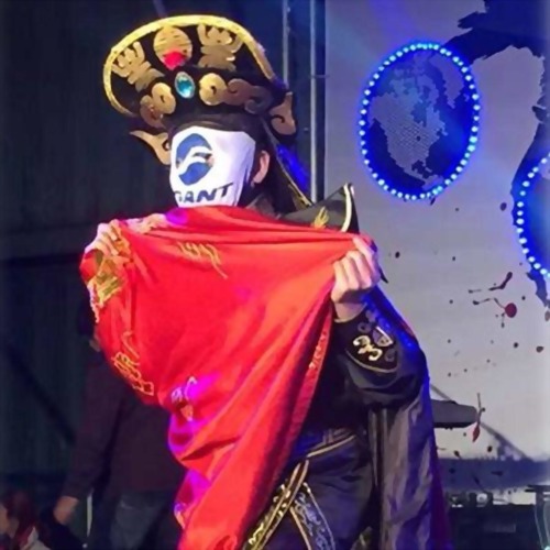 Sichuan Opera Face Changing Performance