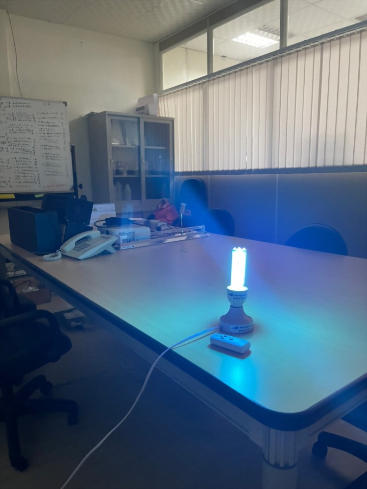 多功能桌上款殺菌燈