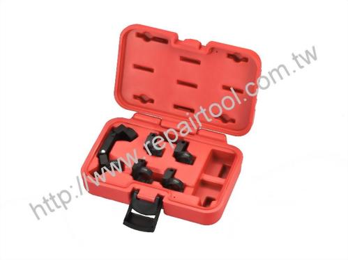 Auto-Flexing Line Sockets