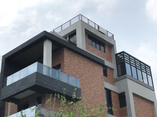 台中北屯：玻璃欄杆、圍牆格柵、玻璃帷幕採光罩