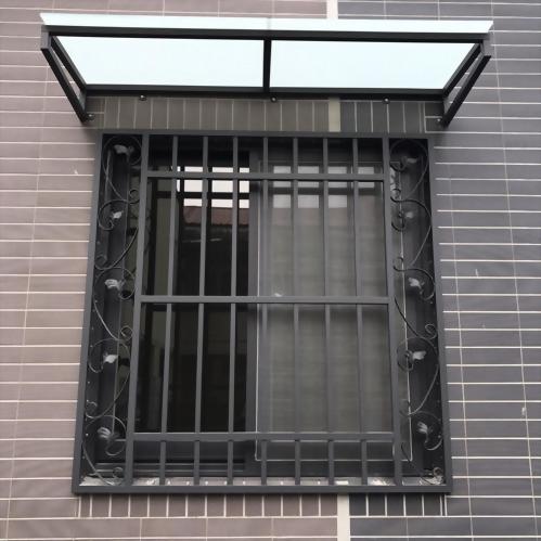 防盜窗_方管加鍛花