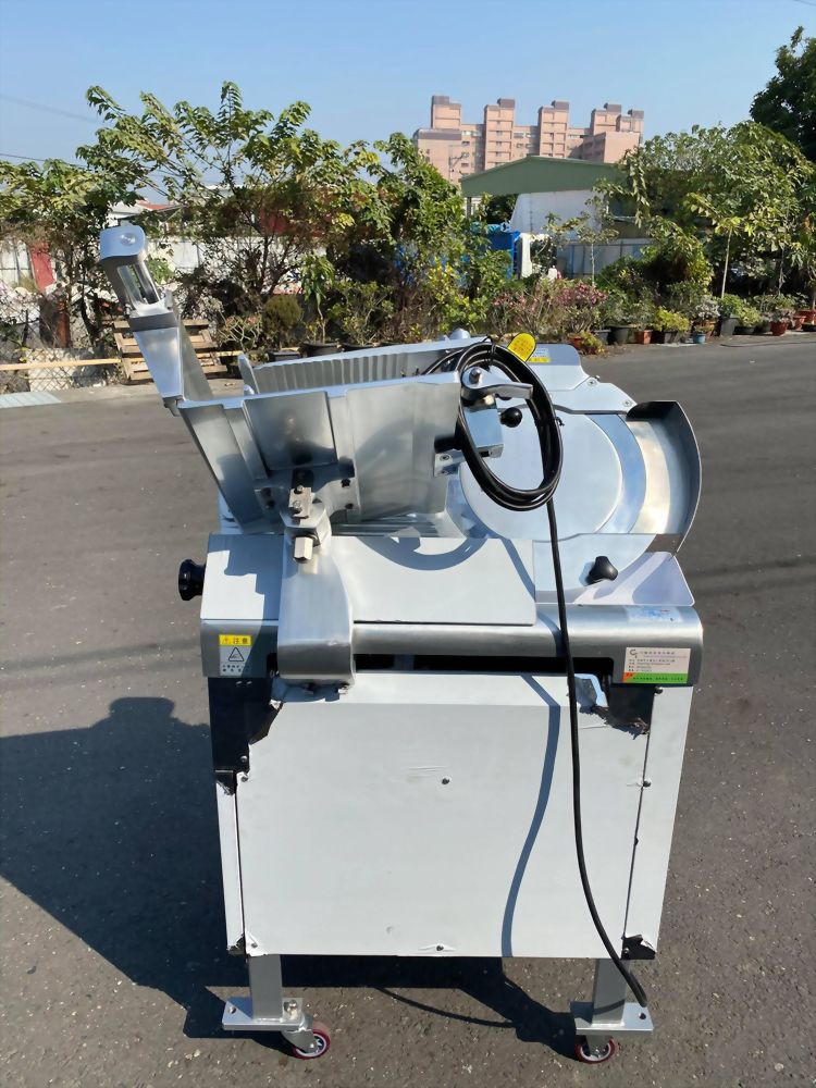 渡边落地型冻肉切肉机(350型)