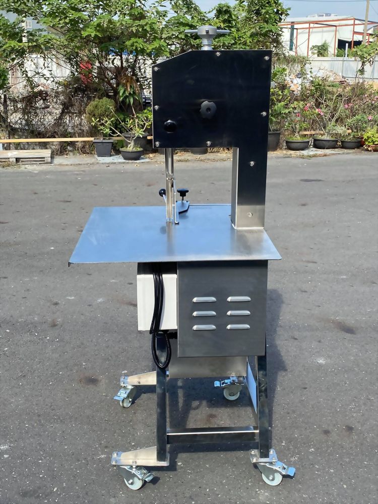 落地型不鏽鋼鋸骨機300型