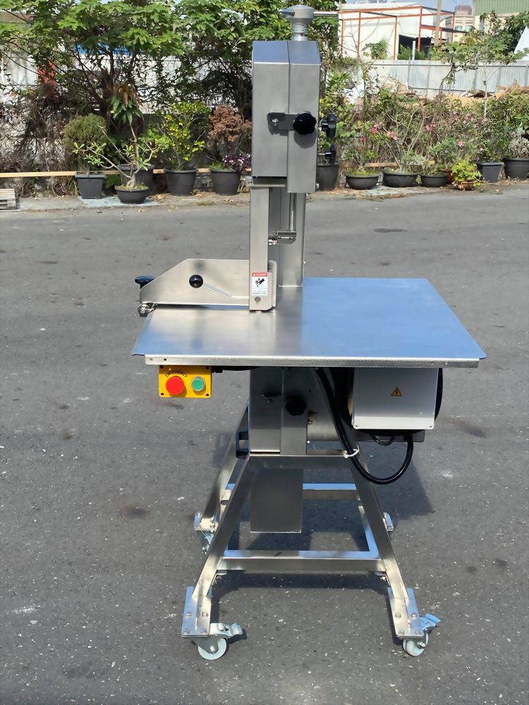 落地型不鏽鋼鋸骨機300型