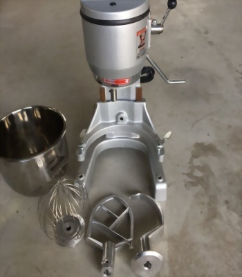 巧騰食品機械 - 高雄半貫攪拌機(10公升)廠商推薦