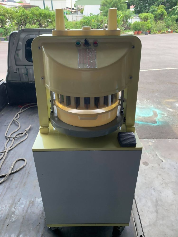 落地型電動麵團分塊機