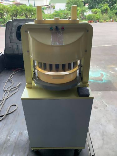 落地型電動麵團分塊機