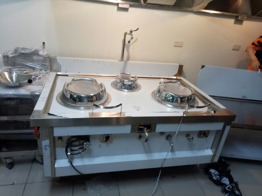 二主一副鼓風炒爐（JS-411) - 吉祥餐飲設備