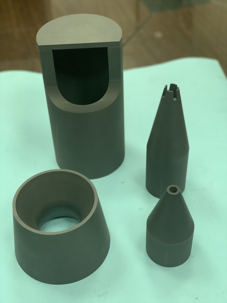 Graphite for polysilicon production