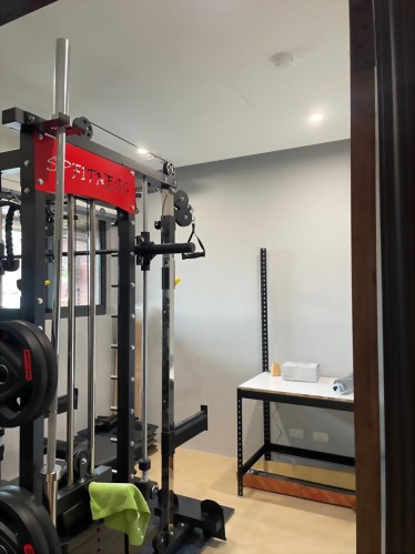 桃園龜山健身間