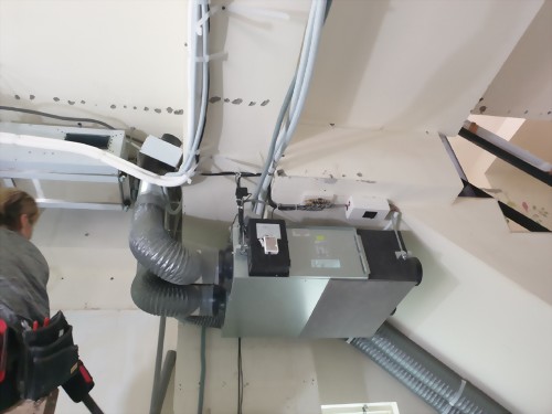 全熱交換器-地下室(安裝中)